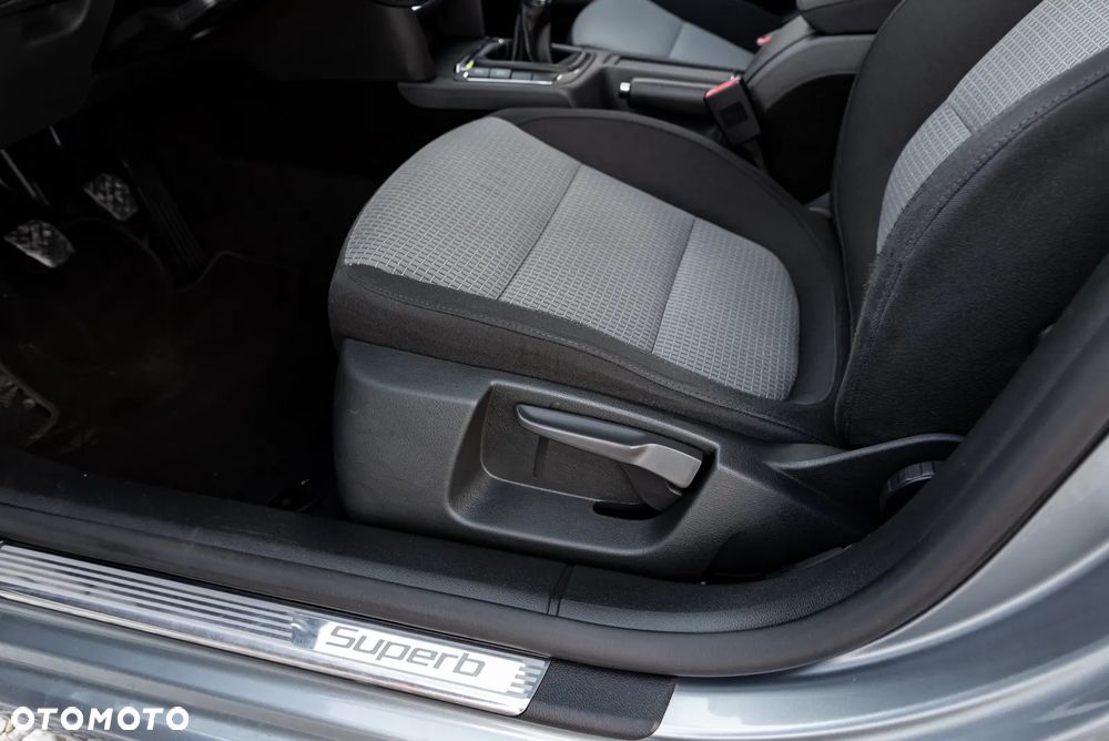 Skoda Superb 1.8 TSI FAMILY - 20