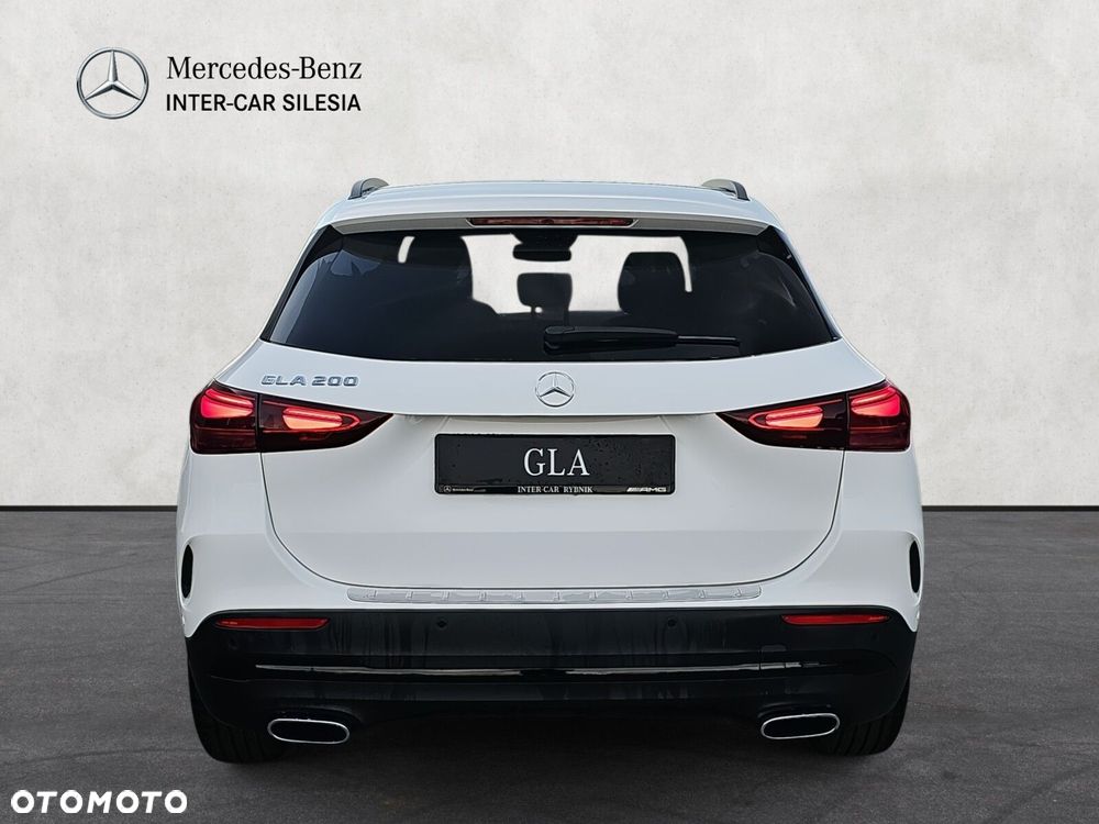 Mercedes-Benz GLA - 6