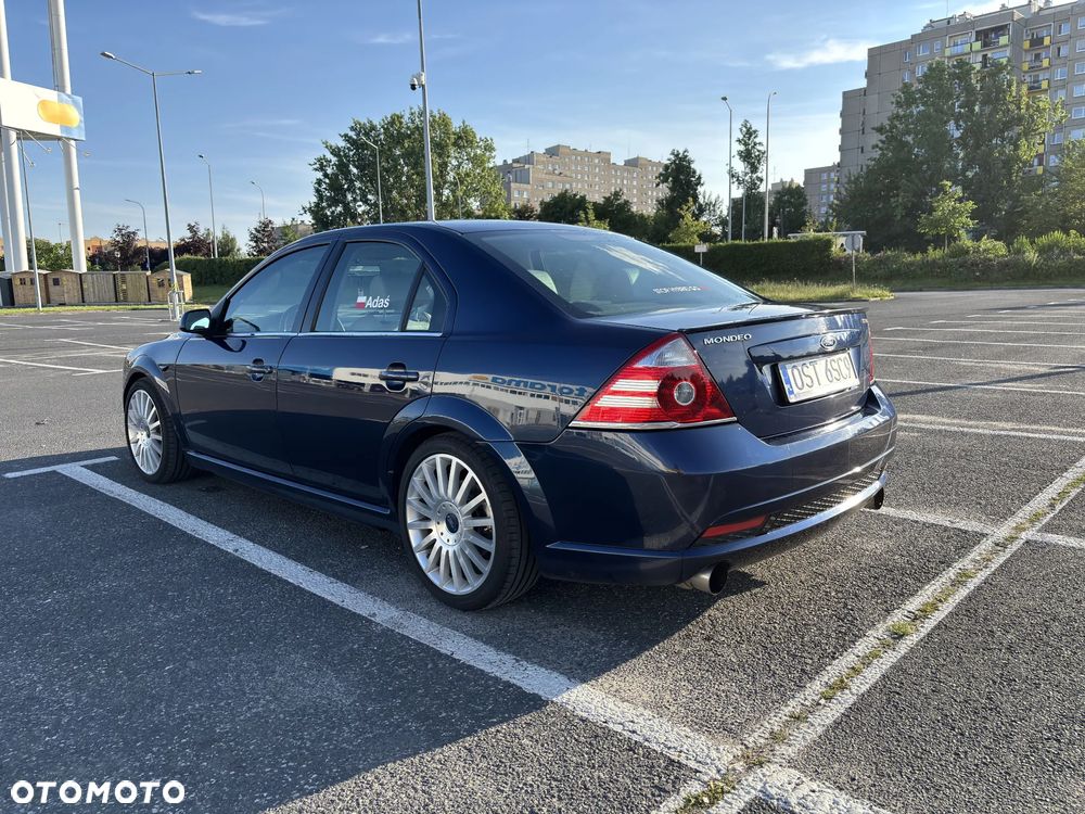 Ford Mondeo V6 ST 220 - 1