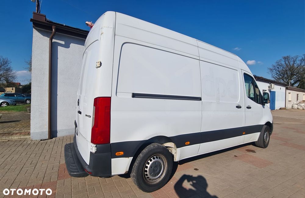 Mercedes-Benz SPRINTER 910 - 13