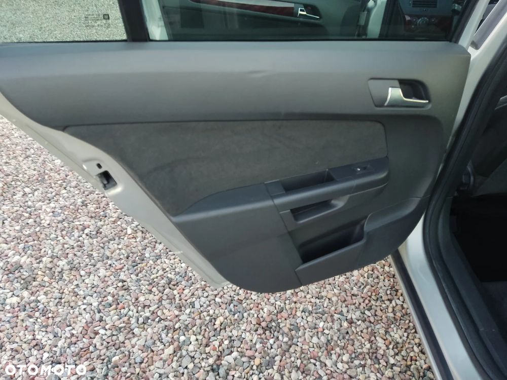 Opel Astra 1.6 Elegance Easytronic - 10