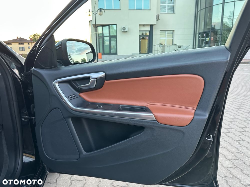 Volvo S60 D3 Drive-E R-Design Momentum - 22