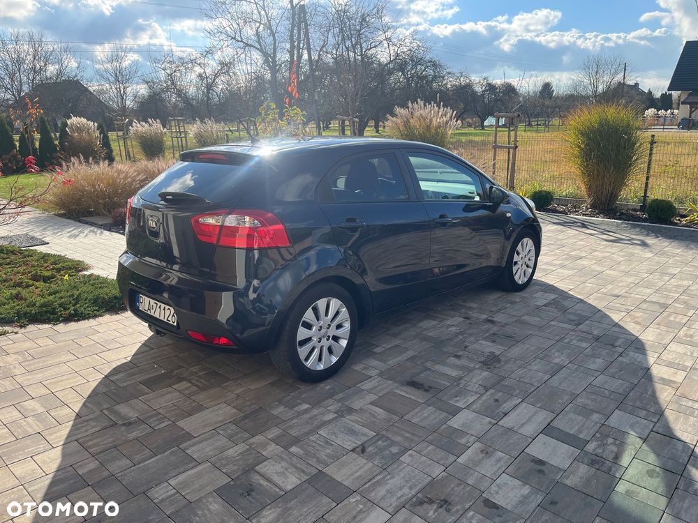 Kia Rio 1.2 Attract - 11