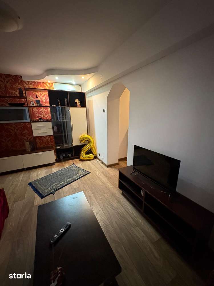 2 camere 49 mp zona tirgul cucu la strada bloc cu lift — fotografia 1