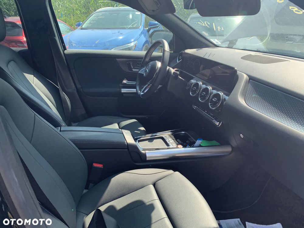 Mercedes-Benz GLA 250 4Matic 8G-DCT - 20