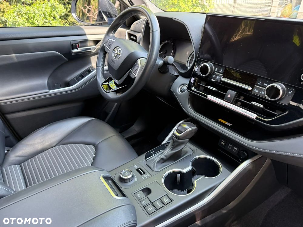 Toyota Highlander - 11