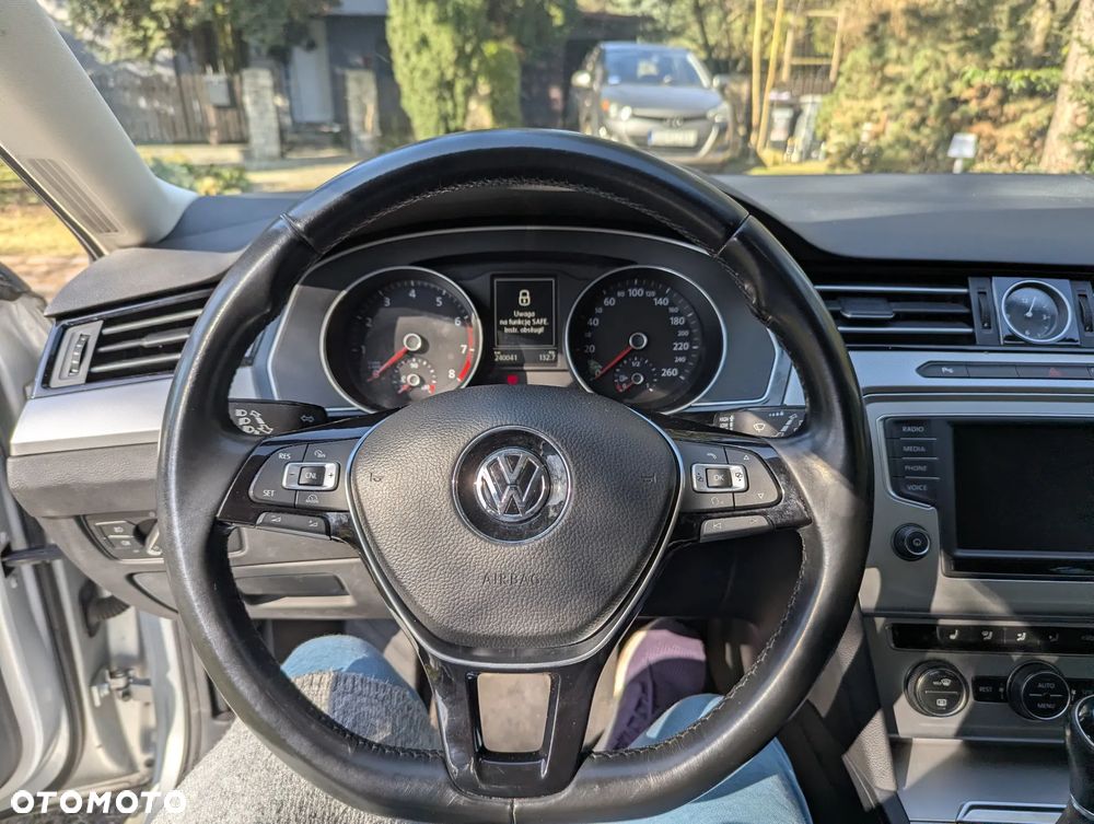 Volkswagen Passat 1.8 TSI BMT Comfortline - 15