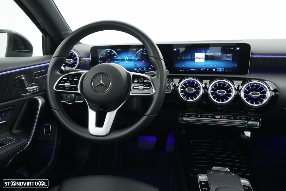 Mercedes-Benz A 180 Limousine d AMG Line Aut. - 24