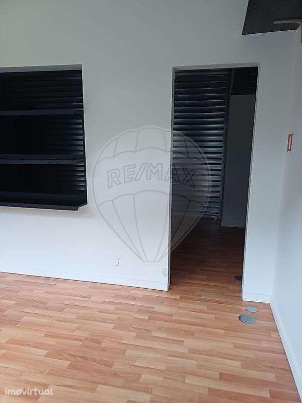 Loja  para arrendamento - Grande imagem: 3/13