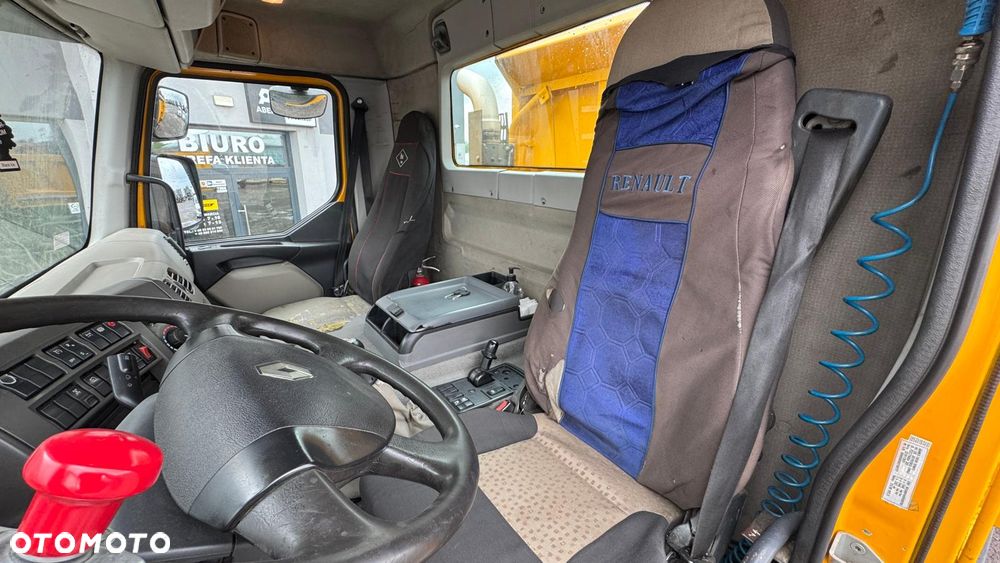 Renault Kerax - 11