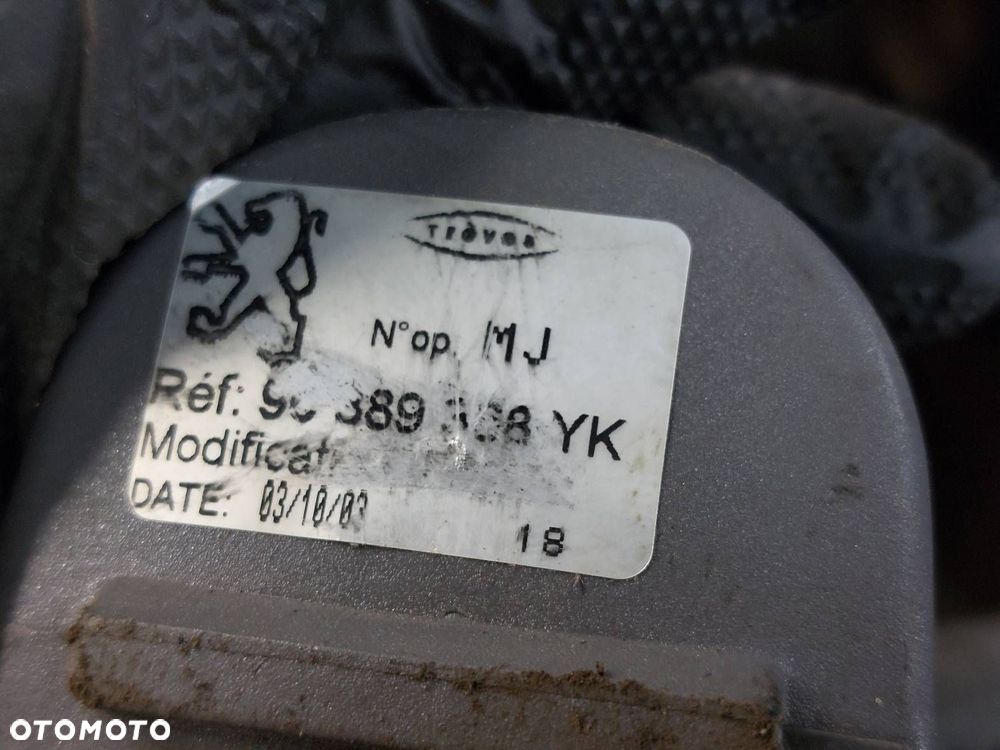 ROLETA BAGAŻNIKA PEUGEOT 307 I KOMBI 96389368YK - 9