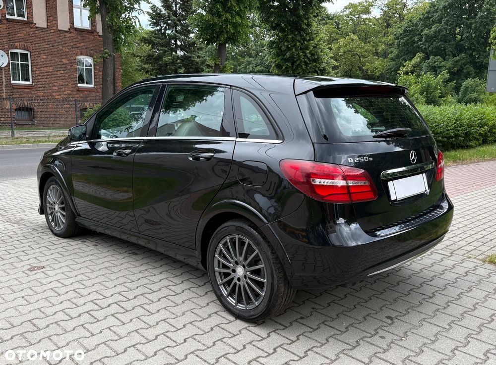 Mercedes-Benz Klasa B (Electric Drive) 250 e - 5