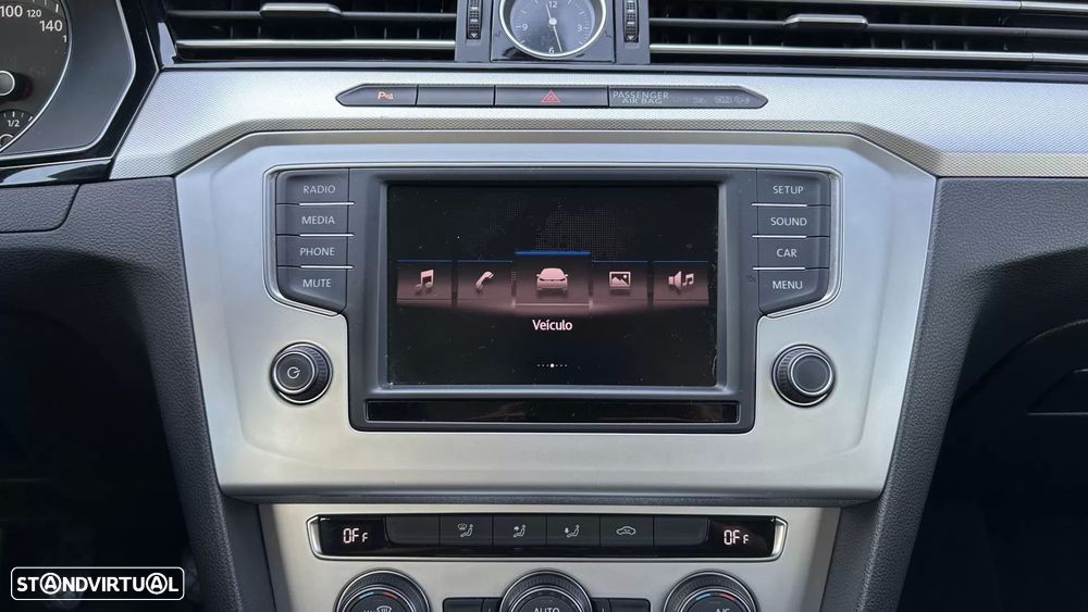 VW Passat 2.0 TDI Confortline - 15