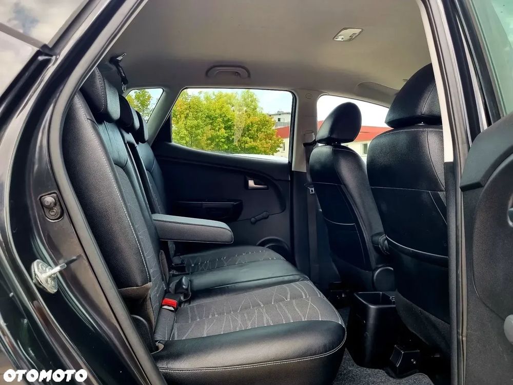 Kia Venga 1.4 CRDi L - 12