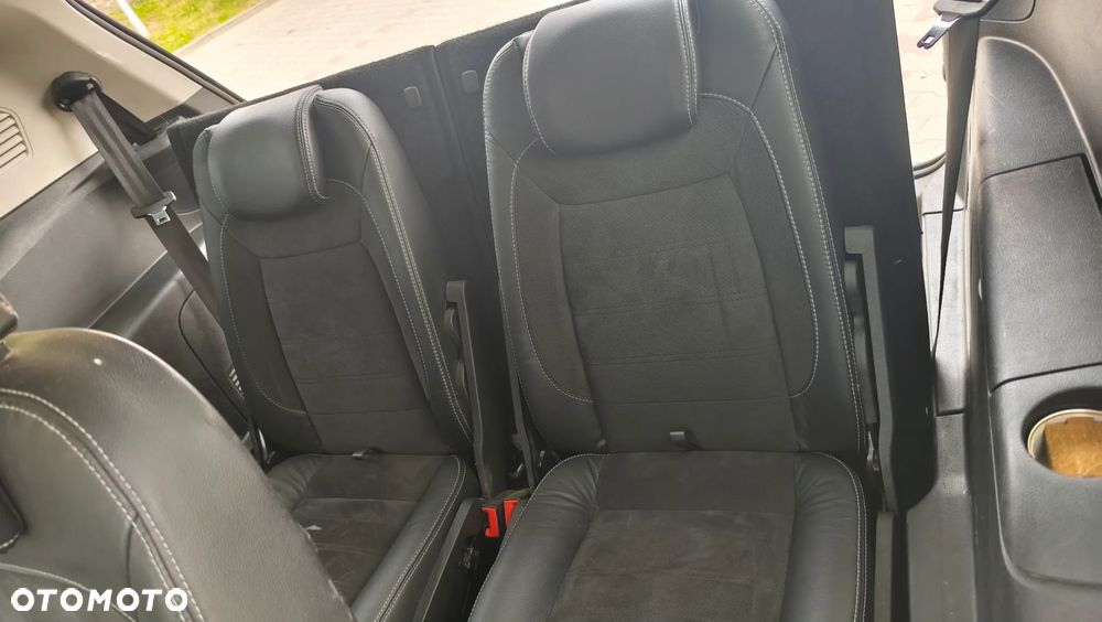 Ford S-Max - 16