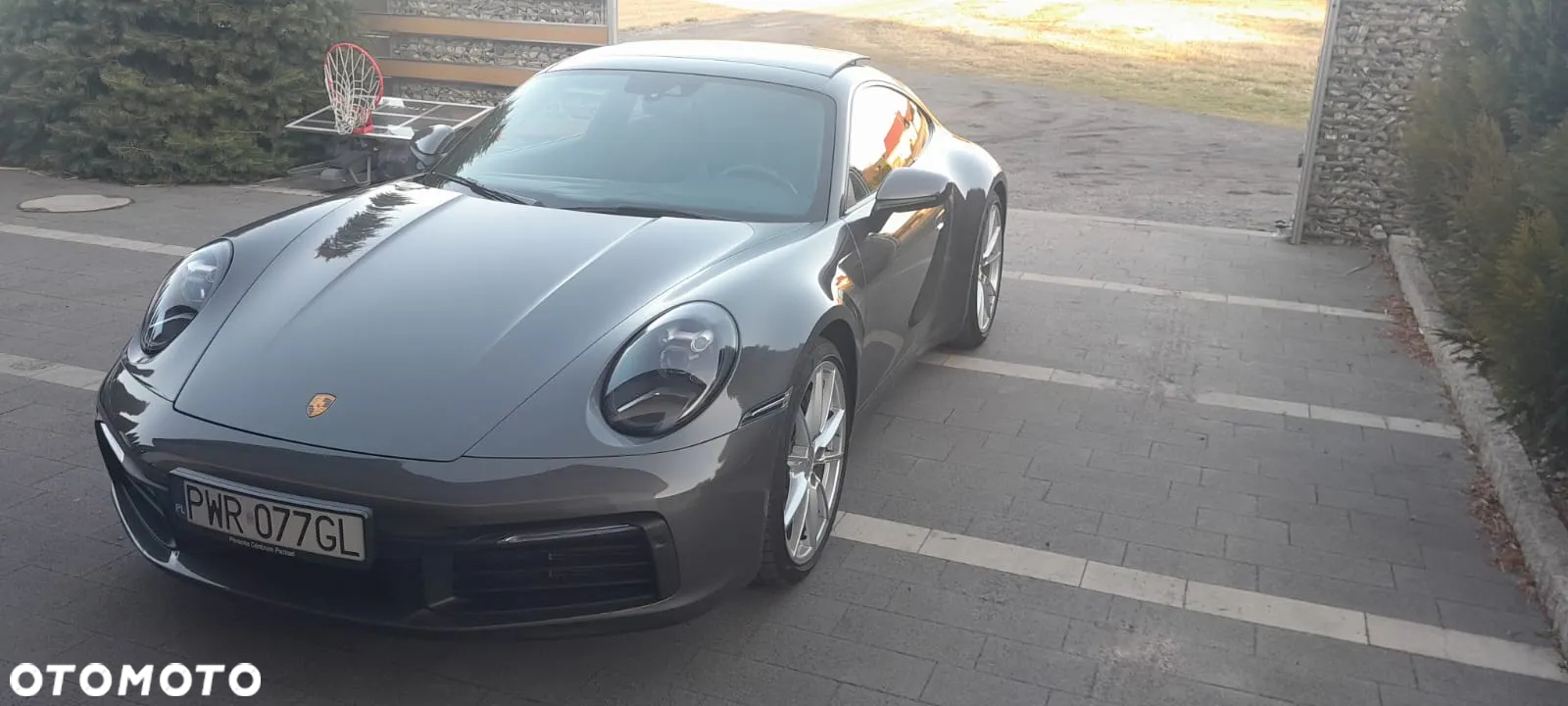 Porsche 911 Carrera 4 - 13