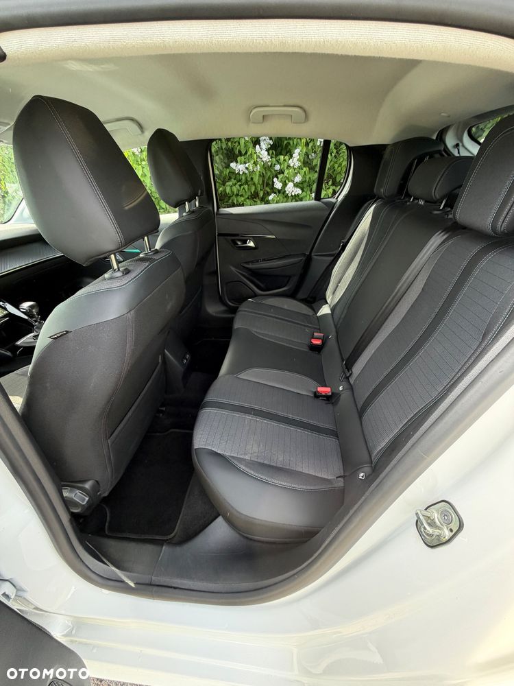Peugeot 208 1.5 BlueHDi Signature S&S - 12