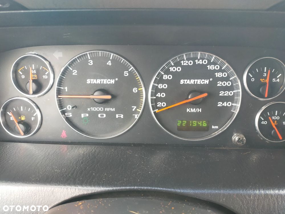 Jeep Grand Cherokee 4.0 Laredo - 23