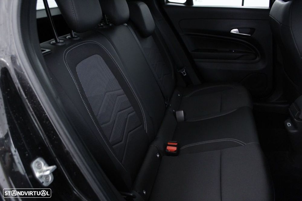 Jeep Avenger 1.2 GSE T3 Summit - 16