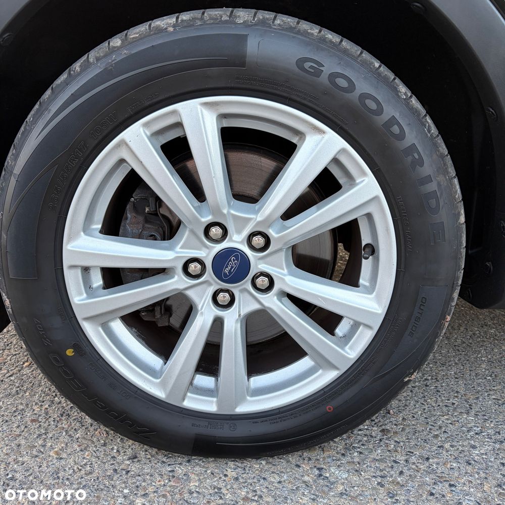 Ford Kuga 2.0 TDCi 2x4 Titanium - 38