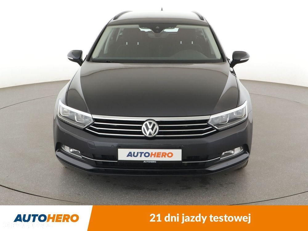 Volkswagen Passat - 9