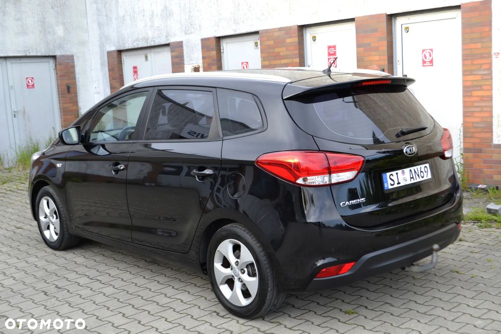 Kia Carens 1.6 GDI L - 11