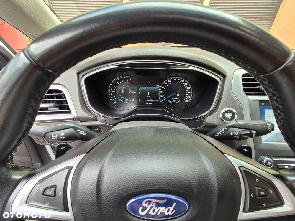Ford Mondeo - 17