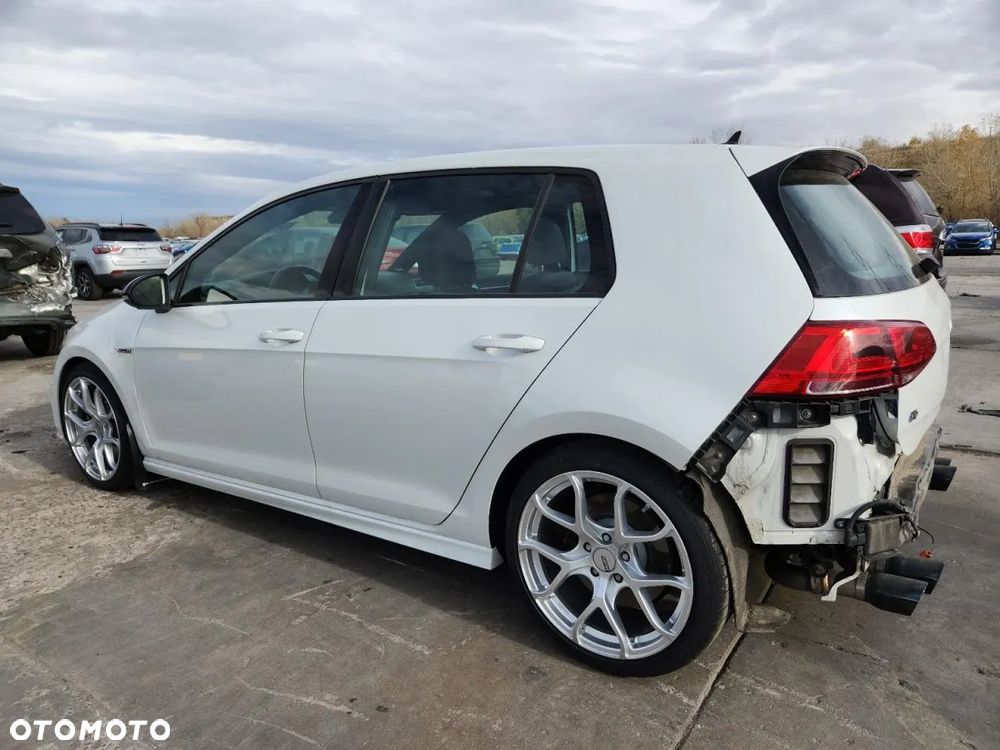 Volkswagen Golf R 4Motion (BlueMotion Technology) - 8