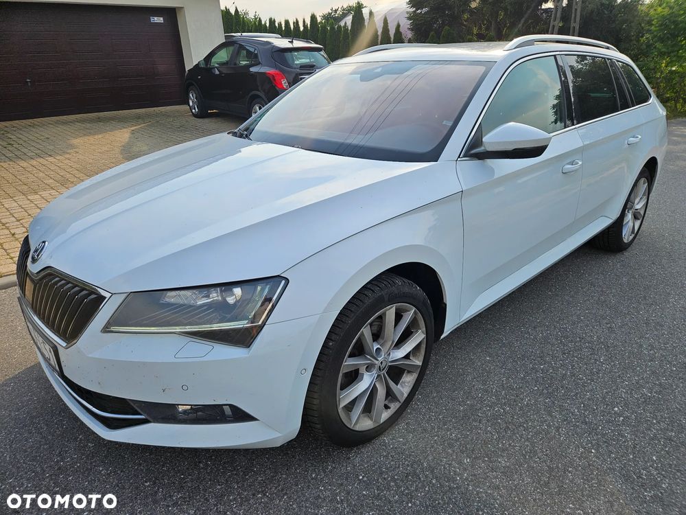Skoda Superb 2.0 TDI DSG Sportline - 5