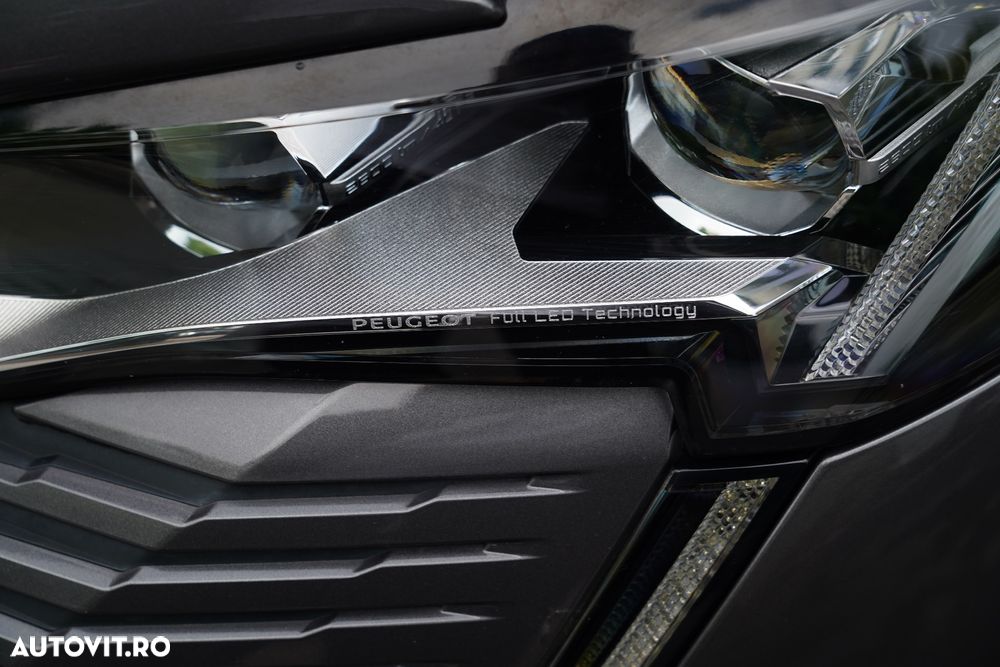 Peugeot 3008 PHEV EAT8 4X4 GT Pack - 32