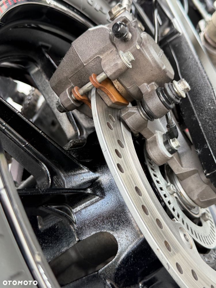 Suzuki V-STROM - 11