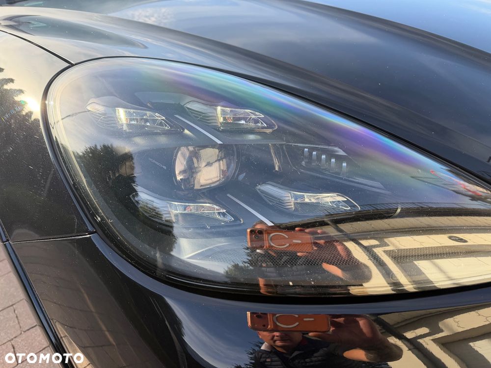 Porsche Cayenne E-Hybrid Tiptronic S Platinum Edition - 4