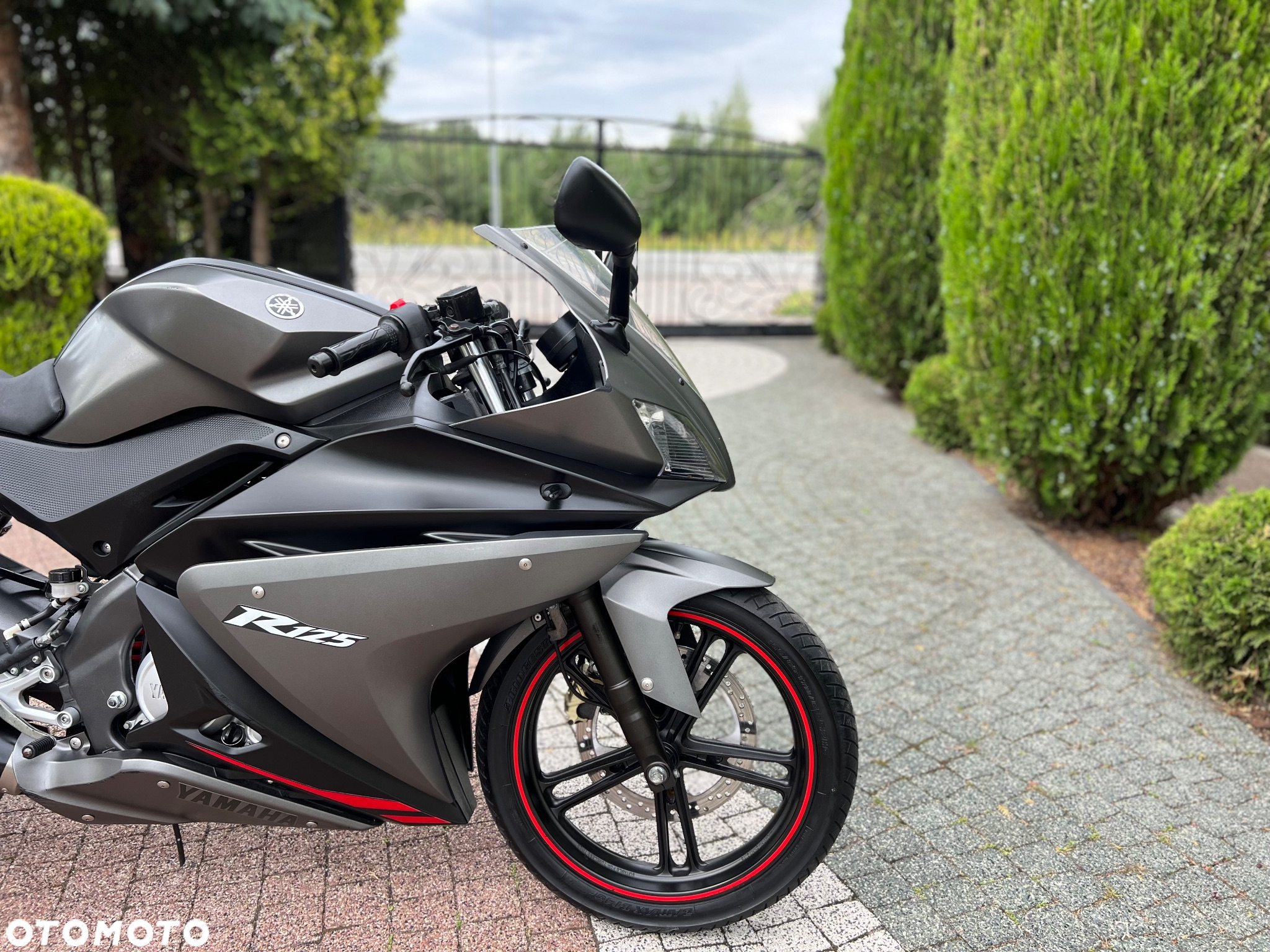 Yamaha YZF - 5