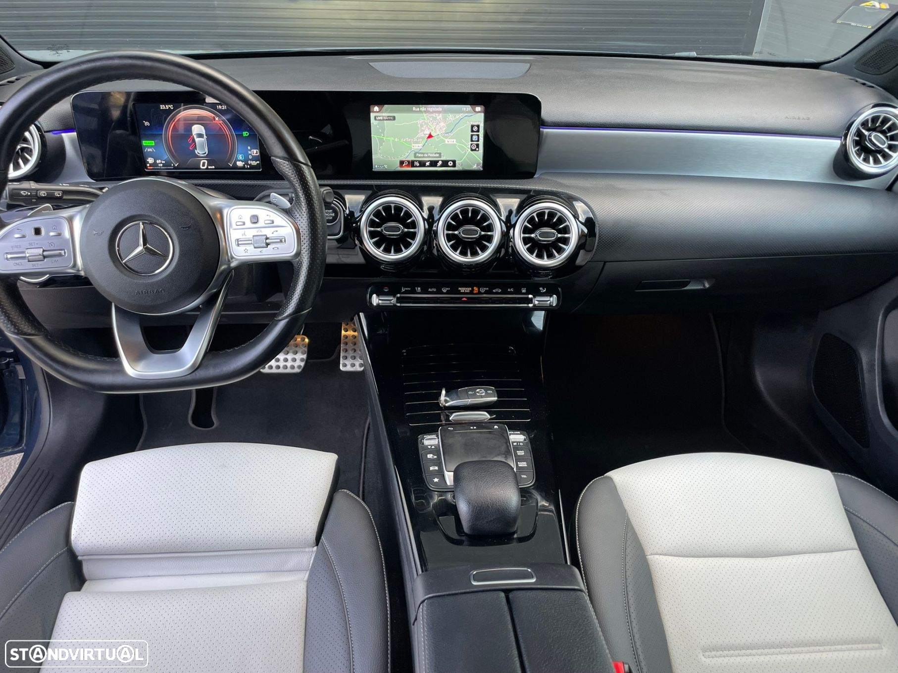 Mercedes-Benz A 250 e 8G-DCT AMG Line - 12