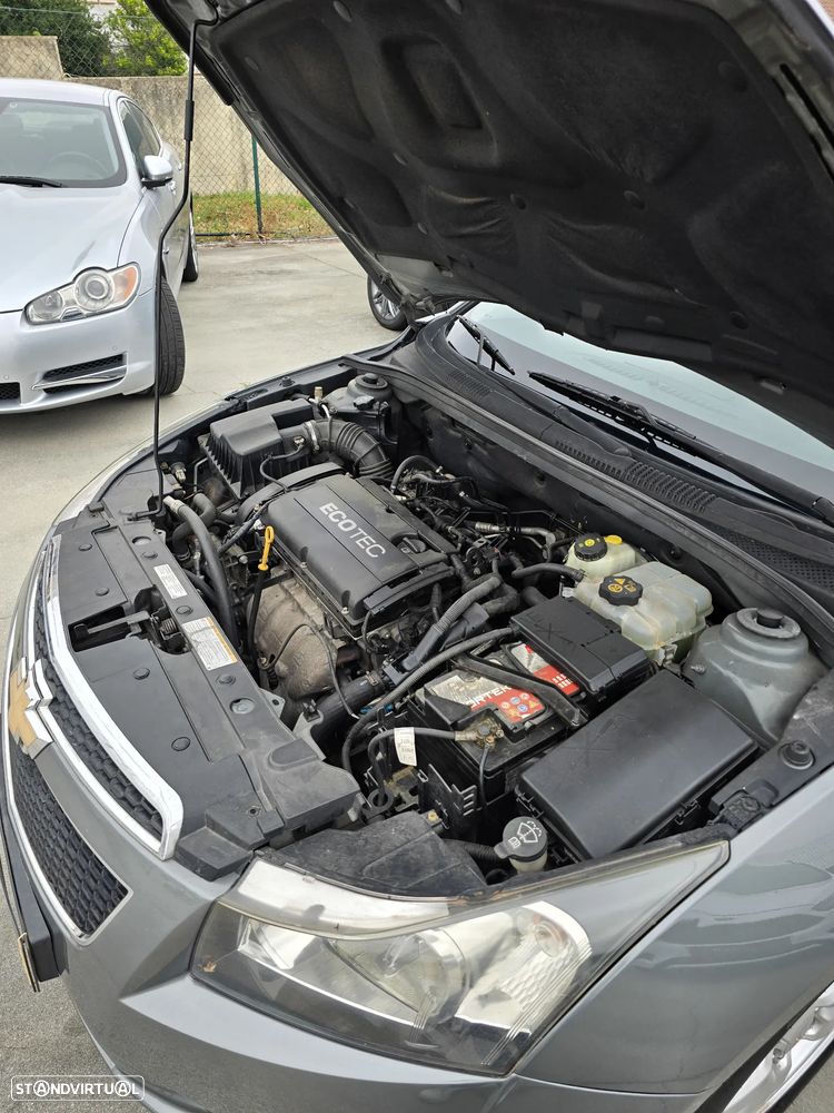 Chevrolet Cruze 1.6 LS - 27