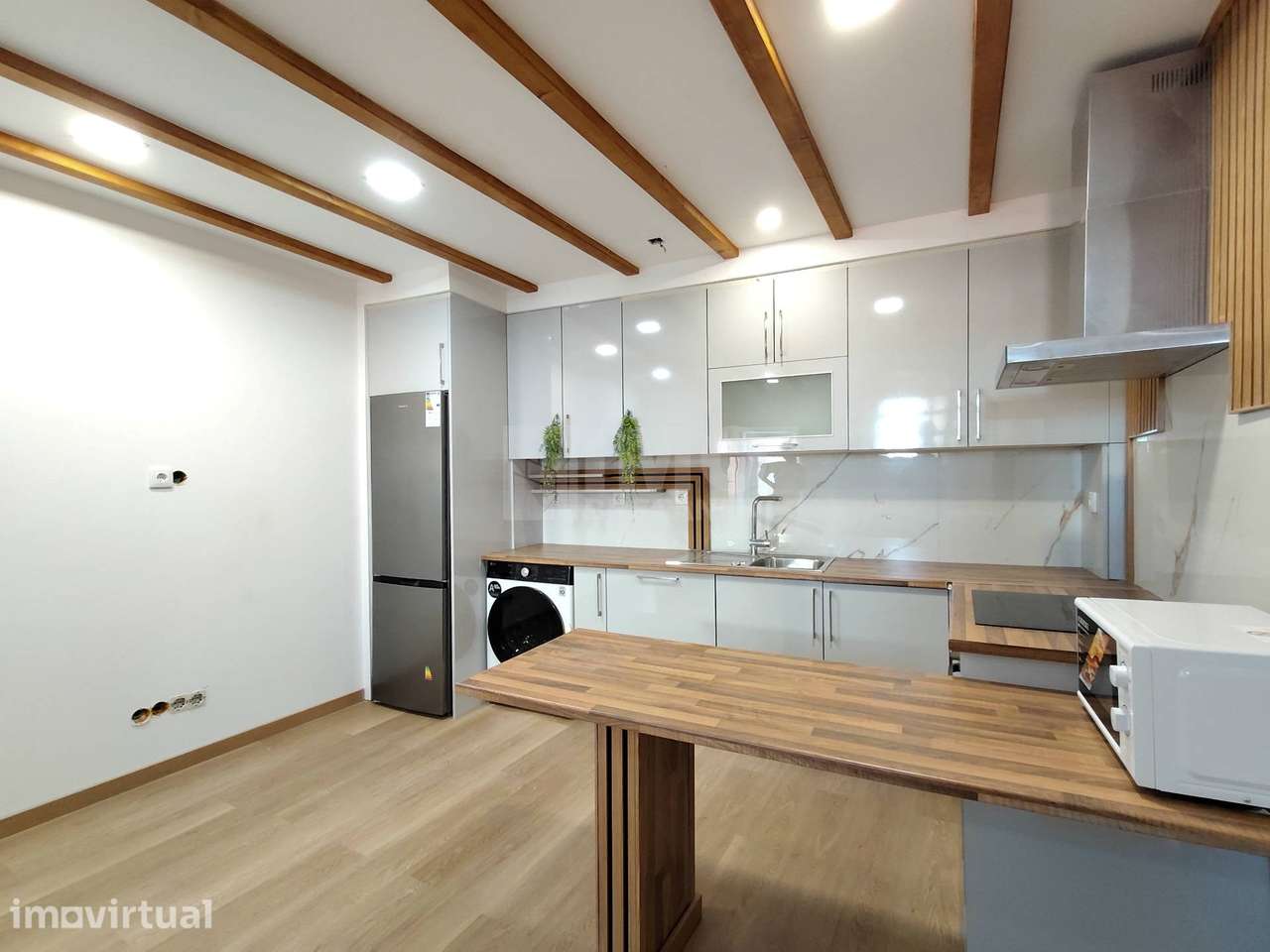 Moradia Renovada na Vila do Carvalho – Covilhã - Grande imagem: 4/12