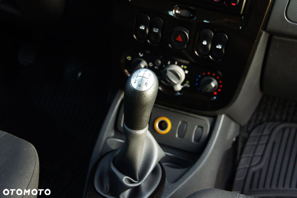 Dacia Duster 1.6 16V 4x2 - 12