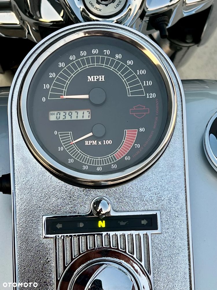 Harley-Davidson Touring Road King - 18