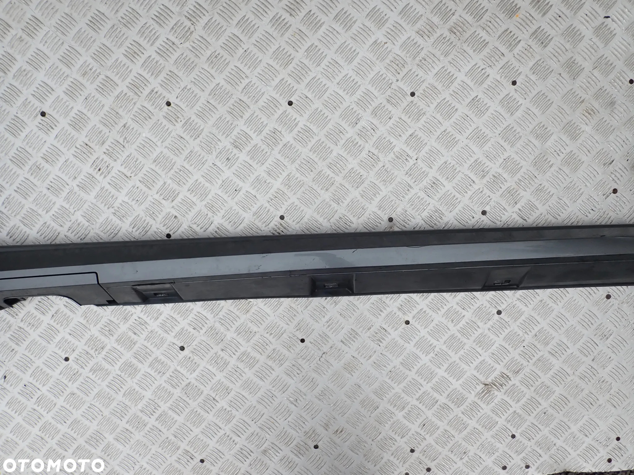 PRÓG LISTWA PROGOWA  PRAWA AUDI A7 4G  4G0853860H - 3