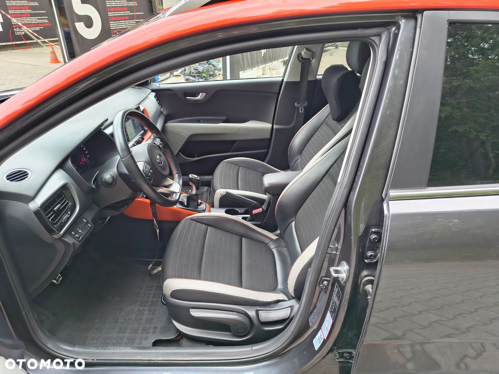 Kia Stonic 1.0 T-GDI L - 8
