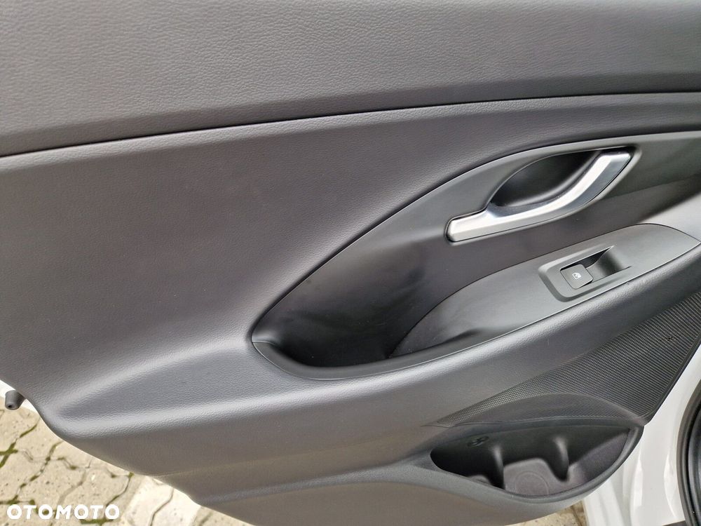 Hyundai i30 1.0 T-GDI Smart - 28