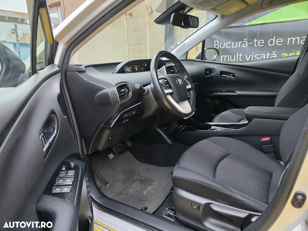 Toyota Prius (Hybrid) Luna - 9