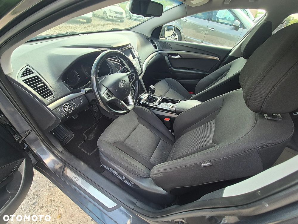Hyundai i40 Kombi blue 1.7 CRDi Family - 14