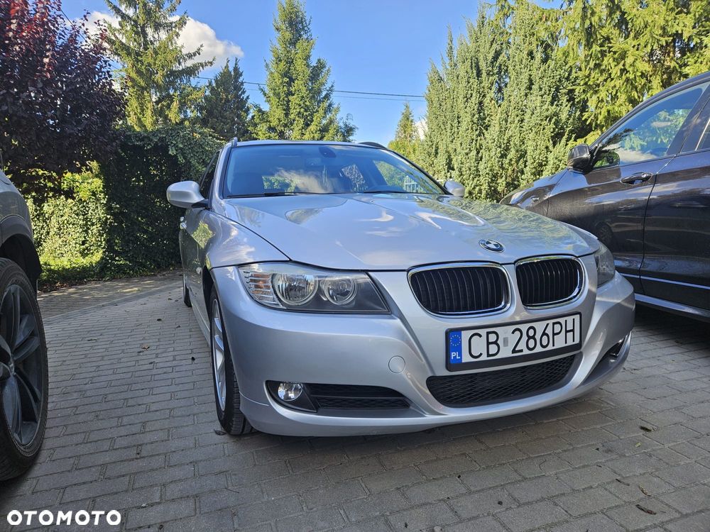 BMW Seria 3 320d DPF Efficient Dynamics Edition - 9