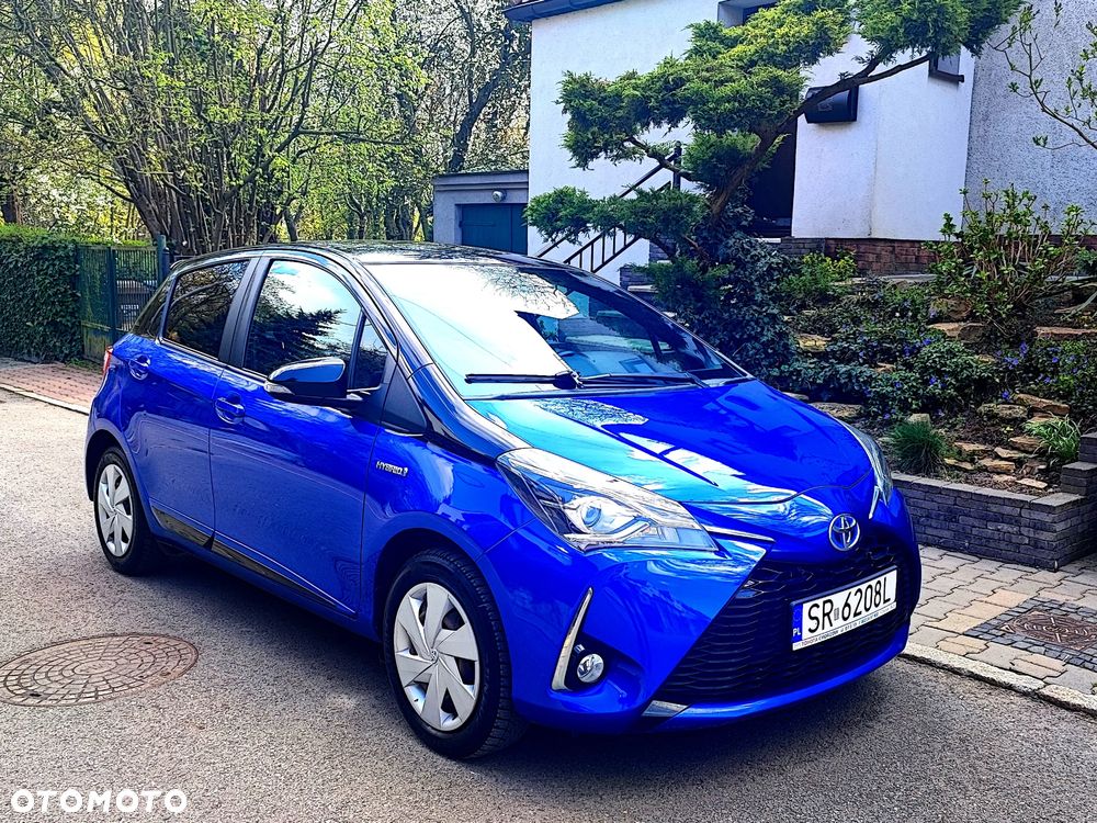 Toyota Yaris Hybrid 100 Selection Platinum - 8