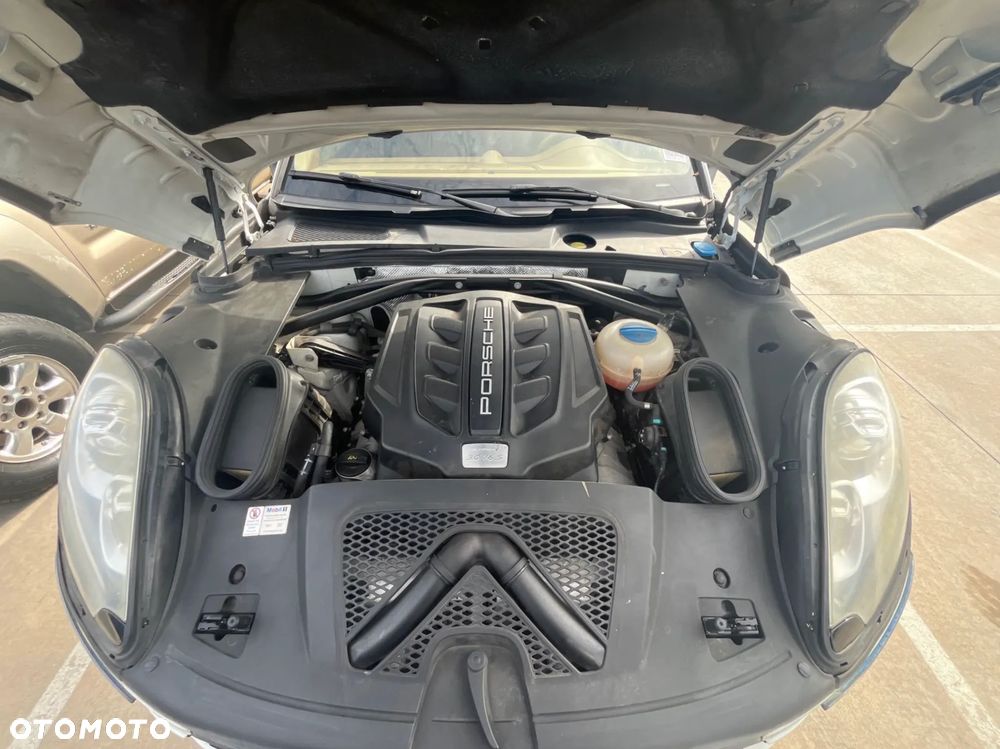 Porsche Macan - 12