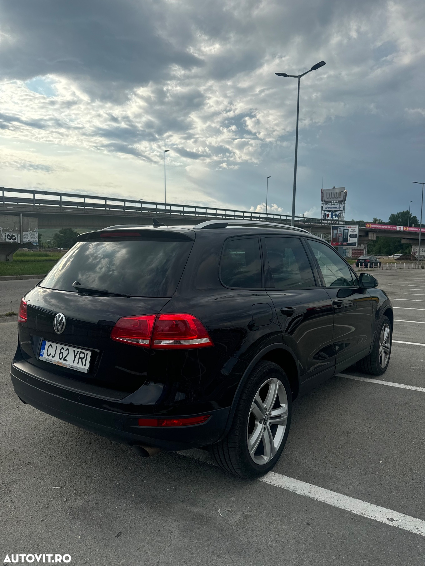 Volkswagen Touareg - 2