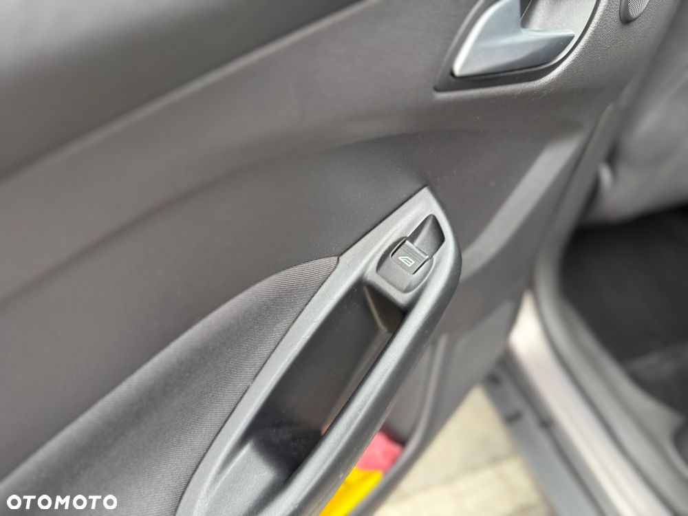 Ford Focus 1.6 EcoBoost Titanium - 24