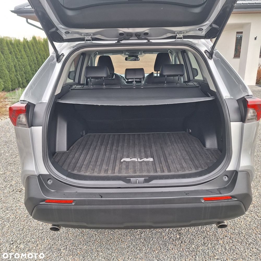 Toyota RAV4 - 8