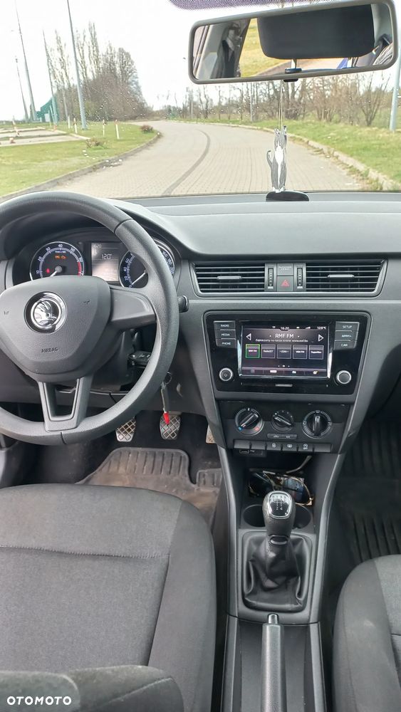 Skoda RAPID 1.0 TSI Active - 14